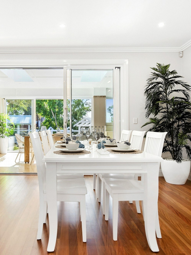 18 Kingscott meals room