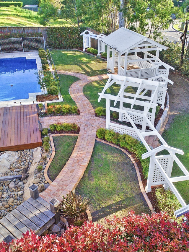 18 Kingscott rear yard drone 1 1