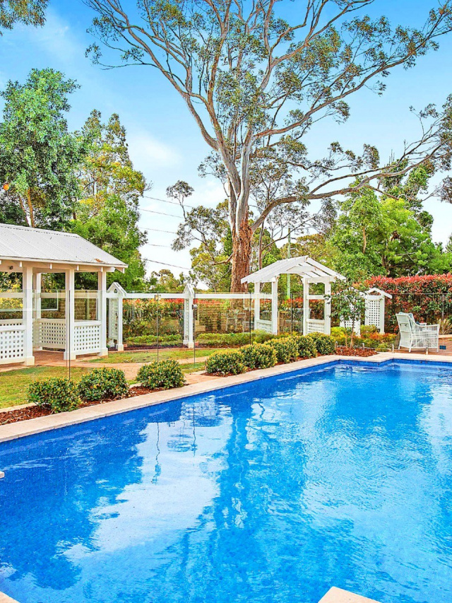 18 kingscott pool web 1